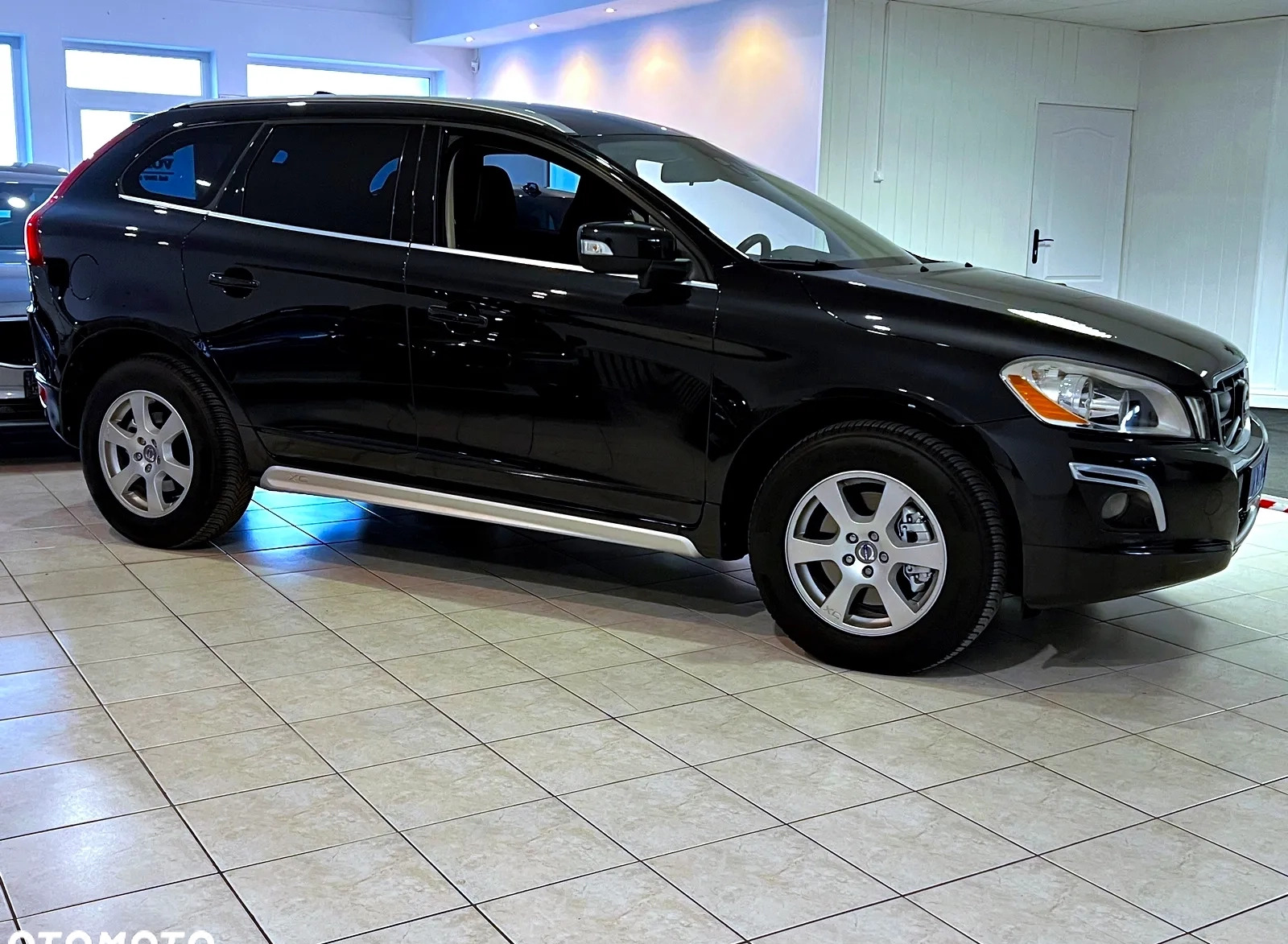 Volvo XC 60 cena 79900 przebieg: 182000, rok produkcji 2013 z Pułtusk małe 232